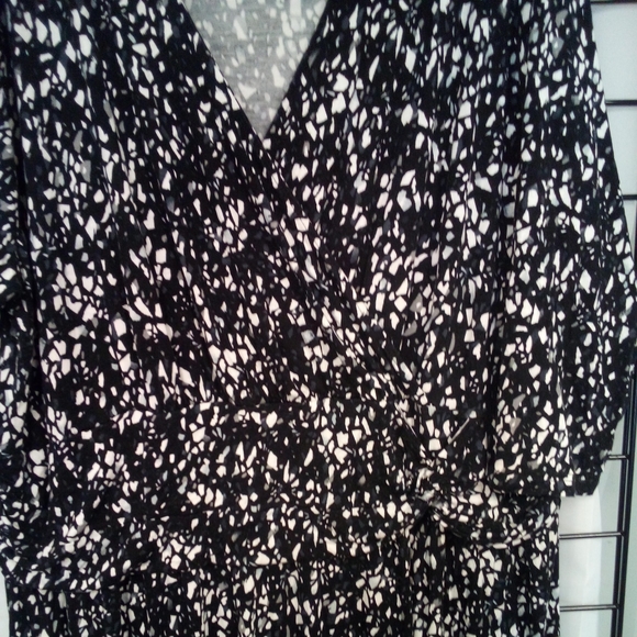 Woman Within Pull on Black /White Faux Wrap Dress Size 3x NICE - Picture 6 of 7